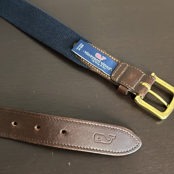 Vineyard Vines Men's Vineyard Whale Canvas Club Belt Raspberry Sz 36 - Picture 5 of 5